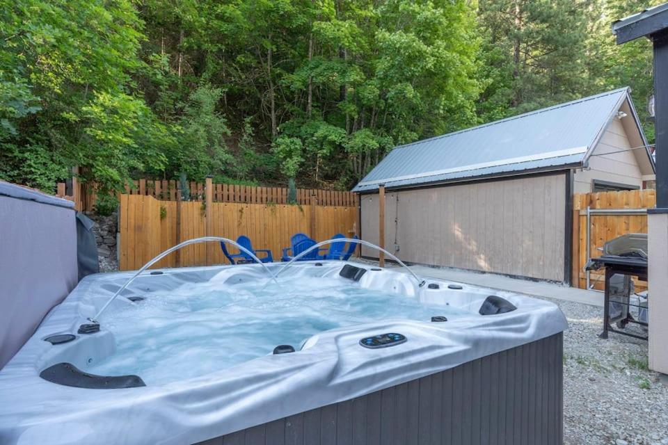 Close To Hiawatha Tr And Biking With Hot Tub Wallace Exterior photo